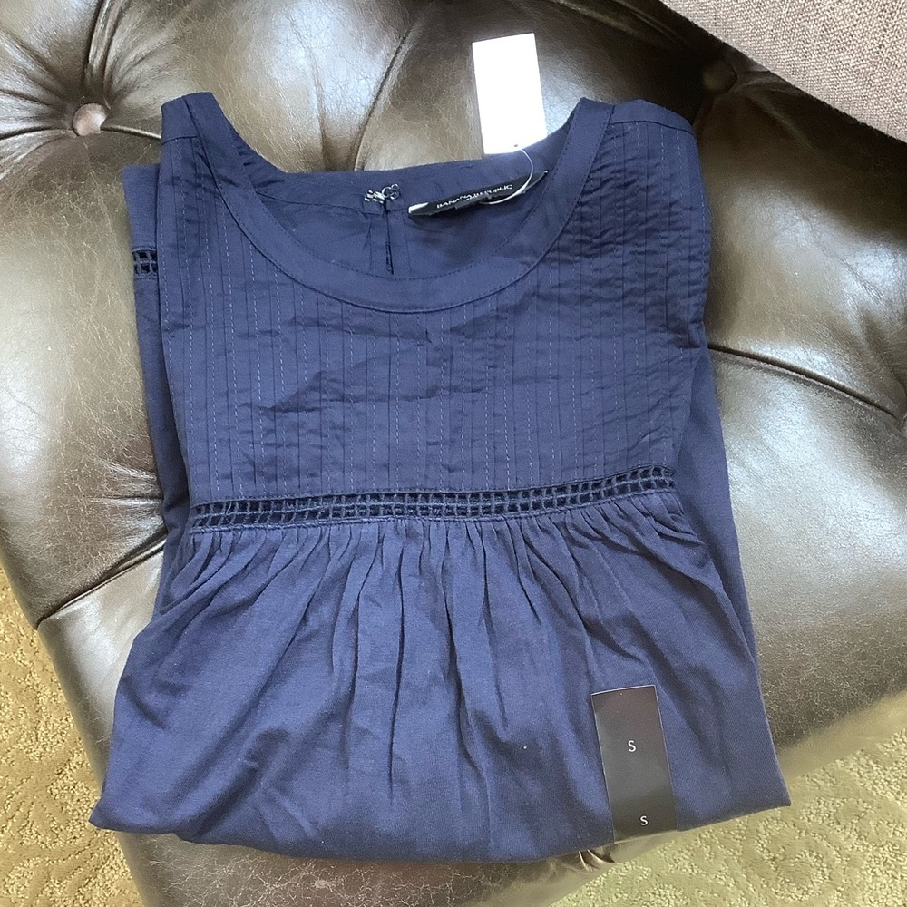 NWT Banana Republic Navy Sleeveless Pintuck Top